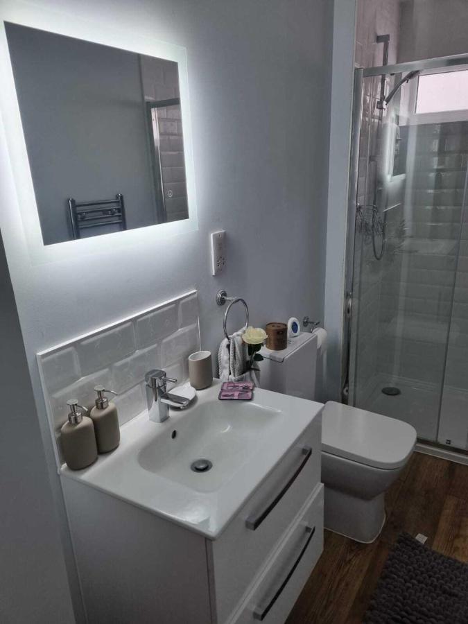 Serene Getaway Apartments Мейдстон Экстерьер фото